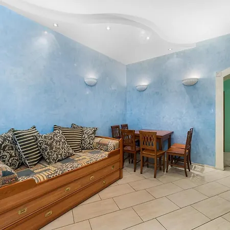 Deribasivska Vip 4-room Apartment