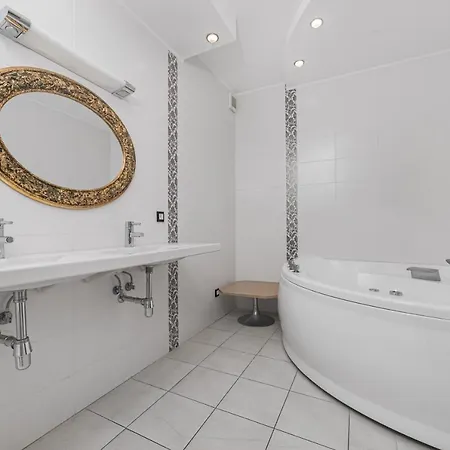 Deribasivska Vip 4-room Apartment