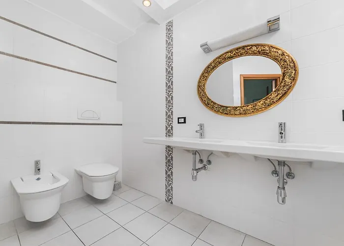 Deribasivska Vip 4-room Apartment